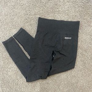 ECHT 7/8 leggings, size Medium